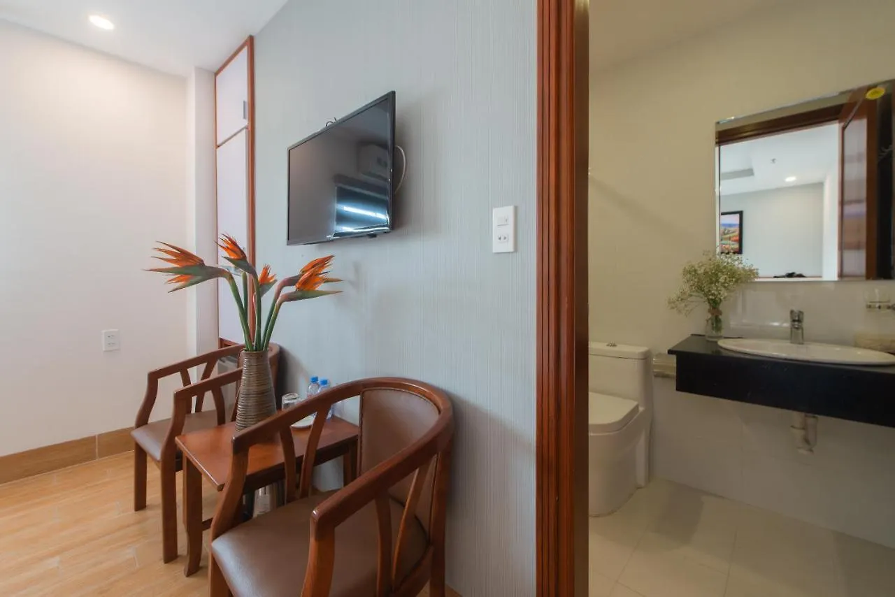 Canary Nha Trang Hotel 3*,