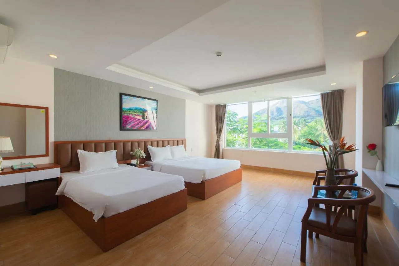 Canary Nha Trang Hotel 3*,
